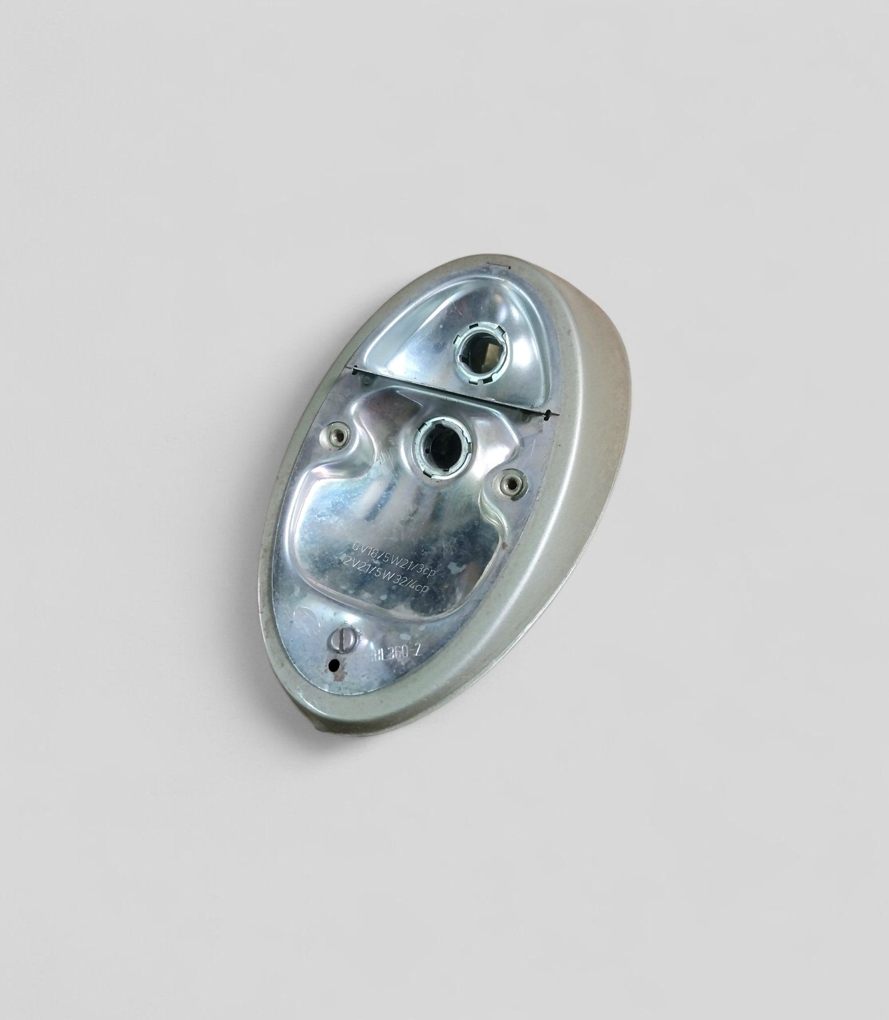 Rückleuchtengehäuse mit Lampenträger, '61 - '67, gebraucht - Peter Ebeling Ersatzteile