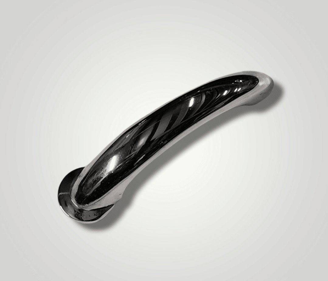 Finde Fronthaubengriff, verchromt, bis 07.67 und weitere VW Käfer Ersatzteile bei Peter Ebeling Ersatzteile